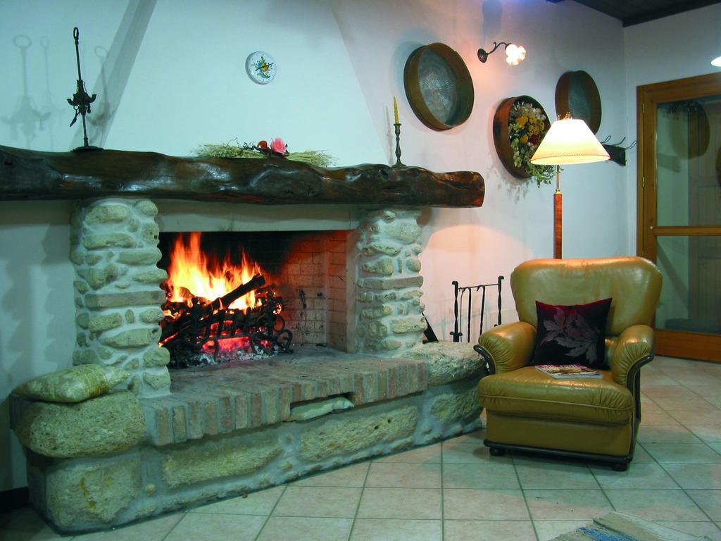 Agriturismo Ca'De'Gatti Faenza Eksteriør billede